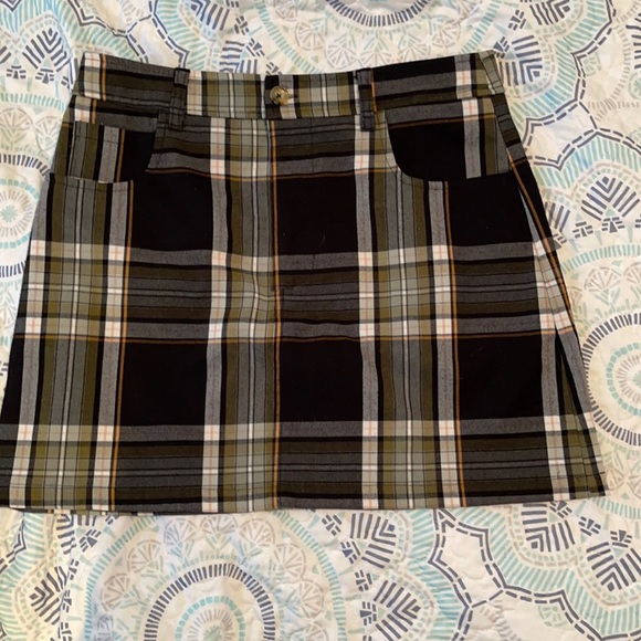 Stripped skirt. - Picture 1 of 2